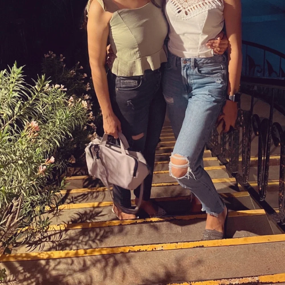 H&M Ripped jeans - Picture 2 of 6